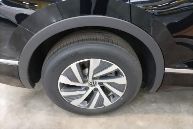 Used Volkswagen Tiguan L New Energy 2023 430 PHEV Plug-in Hybrid Prestige Edition Right Rear Wheel Hub