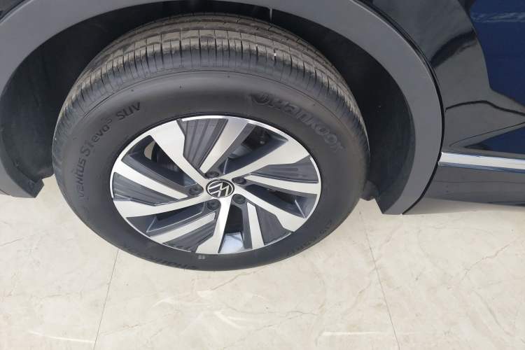 Used Volkswagen Tiguan L New Energy 2023 430 PHEV Plug-in Hybrid Prestige Edition Right Rear Wheel Hub