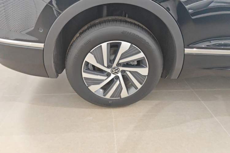 Used Volkswagen Tiguan L New Energy 2023 430 PHEV Plug-in Hybrid Prestige Edition Right Rear Wheel Hub
