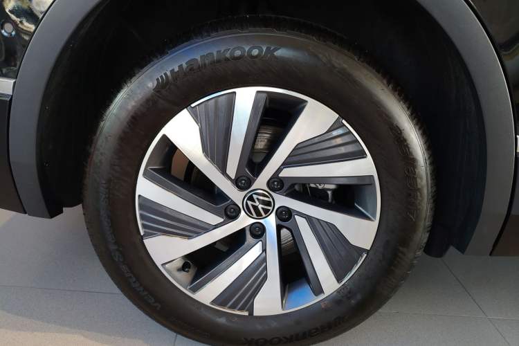 Used Volkswagen Tiguan L New Energy 2023 430 PHEV Plug-in Hybrid Prestige Edition Right Rear Wheel Hub