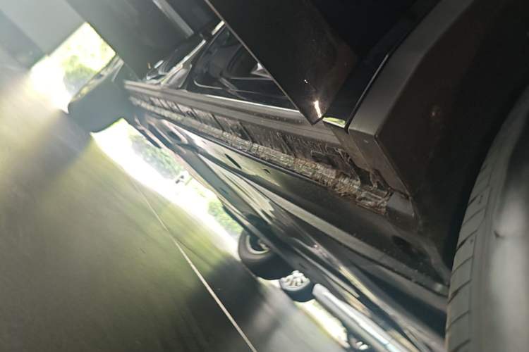 Used Volkswagen Tiguan L New Energy 2023 430 PHEV Plug-in Hybrid Prestige Edition Right Side Sill
