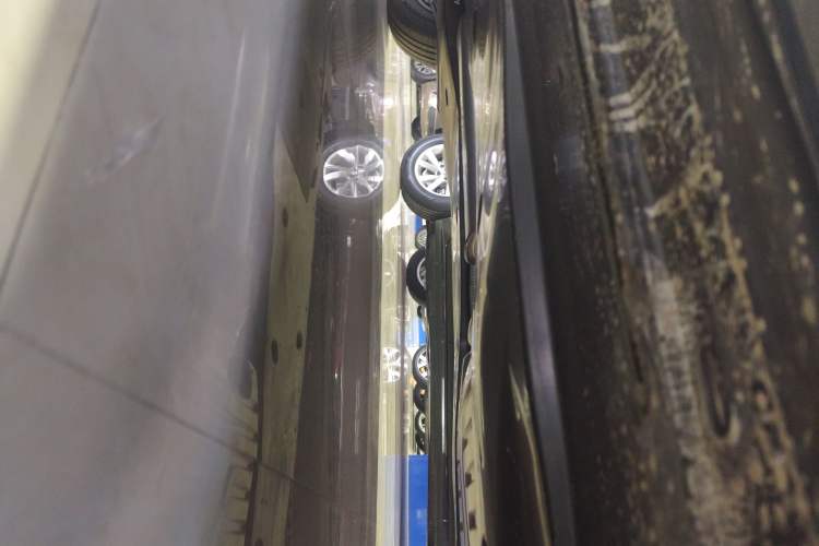 Used Volkswagen Tiguan L New Energy 2023 430 PHEV Plug-in Hybrid Prestige Edition Right Side Sill