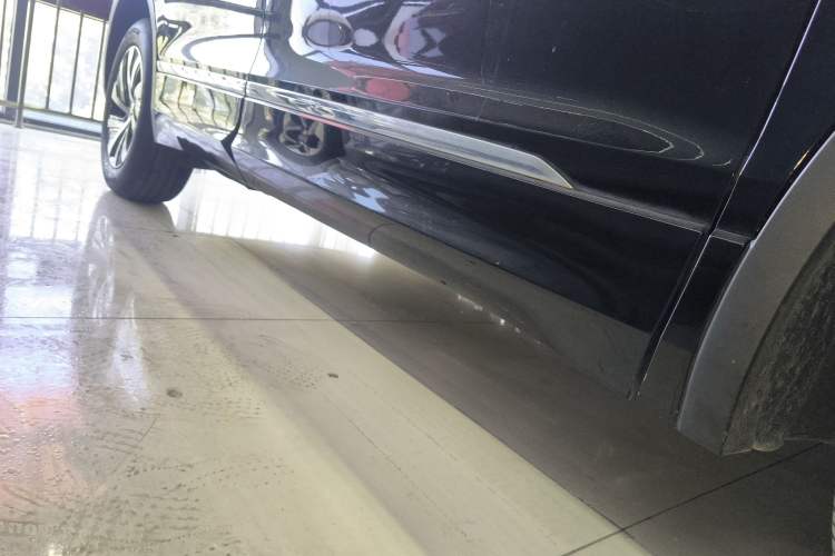Used Volkswagen Tiguan L New Energy 2023 430 PHEV Plug-in Hybrid Prestige Edition Right Side Sill