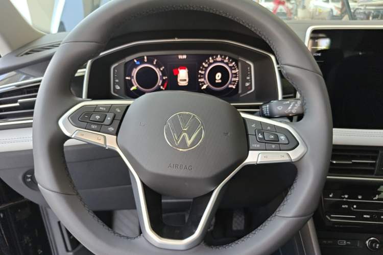 Used Volkswagen Tiguan L New Energy 2023 430 PHEV Plug-in Hybrid Prestige Edition Steering Wheel
