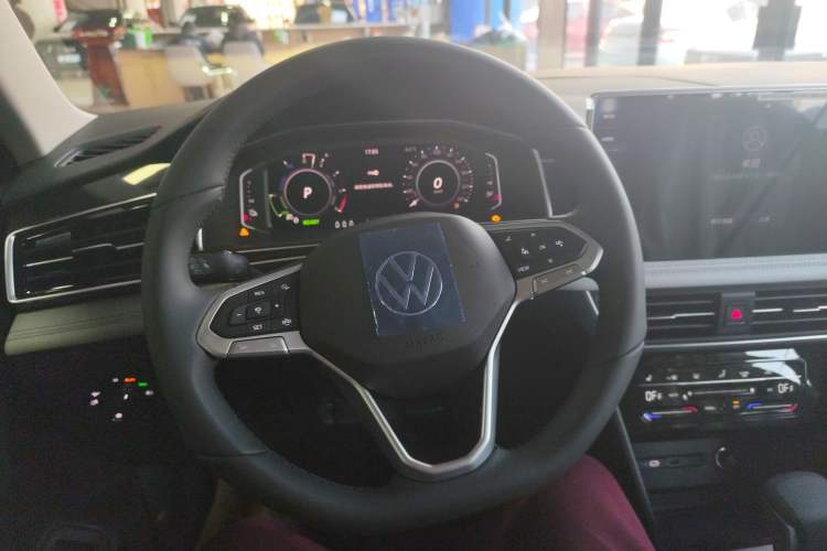 Used Volkswagen Tiguan L New Energy 2023 430 PHEV Plug-in Hybrid Prestige Edition Steering Wheel