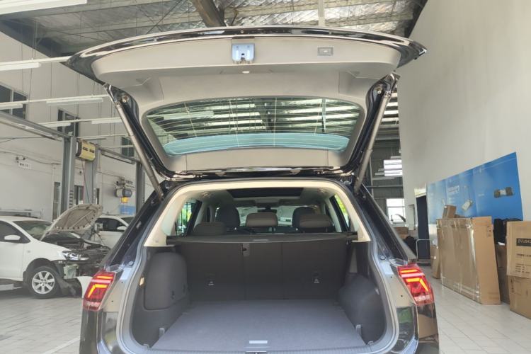 Used Volkswagen Tiguan L New Energy  Trunk