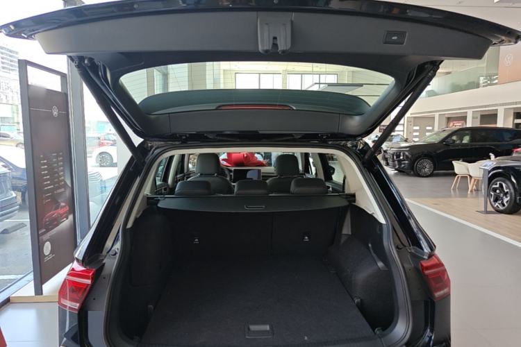 Used Volkswagen Tiguan L New Energy 2023 430 PHEV Plug-in Hybrid Prestige Edition Trunk