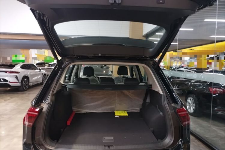 Used Volkswagen Tiguan L New Energy 2023 430 PHEV Plug-in Hybrid Prestige Edition Trunk