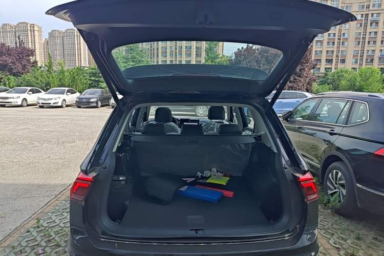 Used Volkswagen Tiguan L New Energy 2023 430 PHEV Plug-in Hybrid Prestige Edition Trunk