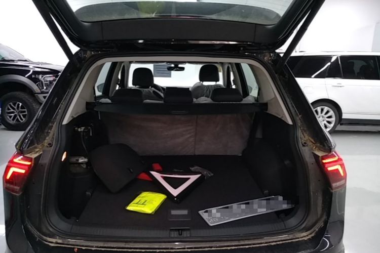 Used Volkswagen Tiguan L New Energy 2023 430 PHEV Plug-in Hybrid Prestige Edition Trunk