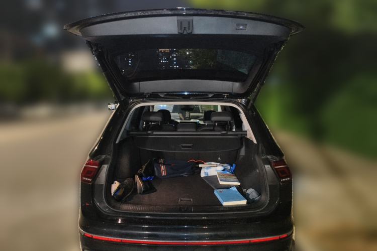 Used Volkswagen Tiguan L New Energy 2023 430 PHEV Plug-in Hybrid Prestige Edition Trunk