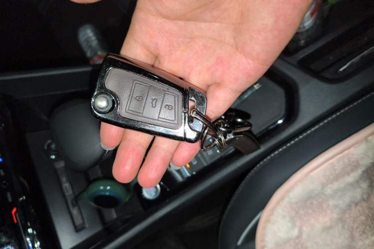 Used Volkswagen Tiguan L New Energy 2023 430 PHEV Plug-in Hybrid Prestige Edition Vehicle Key