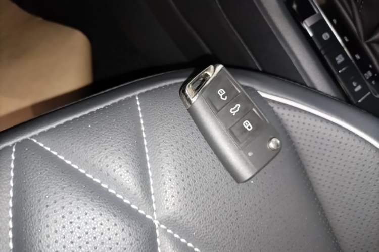 Used Volkswagen Tiguan L New Energy 2023 430 PHEV Plug-in Hybrid Prestige Edition Vehicle Key