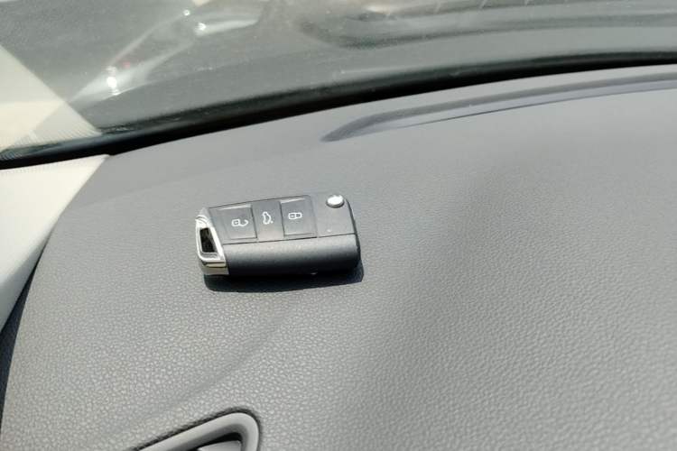 Used Volkswagen Tiguan L New Energy 2023 430 PHEV Plug-in Hybrid Prestige Edition Vehicle Key