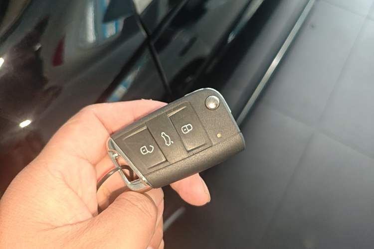 Used Volkswagen Tiguan L New Energy 2023 430 PHEV Plug-in Hybrid Prestige Edition Vehicle Key