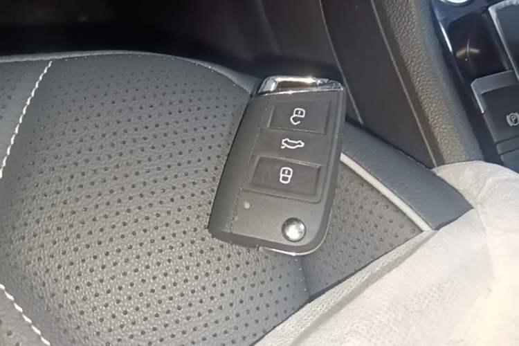 Used Volkswagen Tiguan L New Energy 2023 430 PHEV Plug-in Hybrid Prestige Edition Vehicle Key