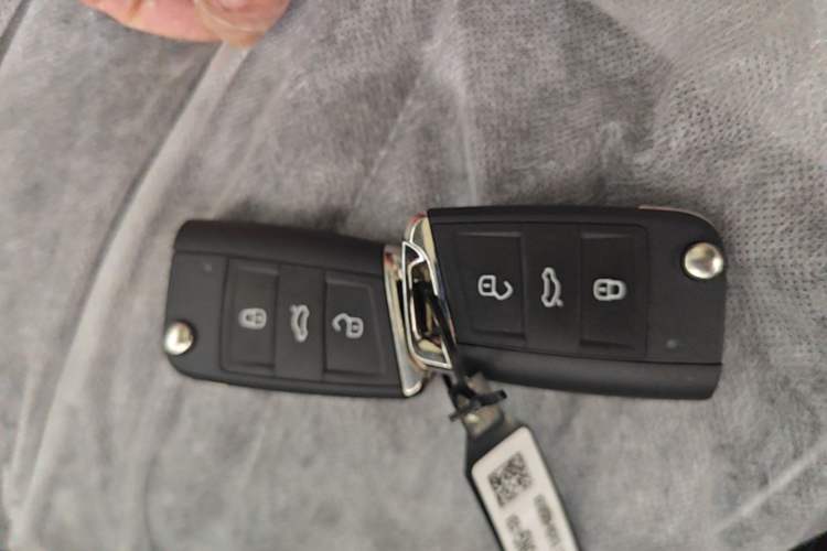 Used Volkswagen Tiguan L New Energy 2023 430 PHEV Plug-in Hybrid Prestige Edition Vehicle Key