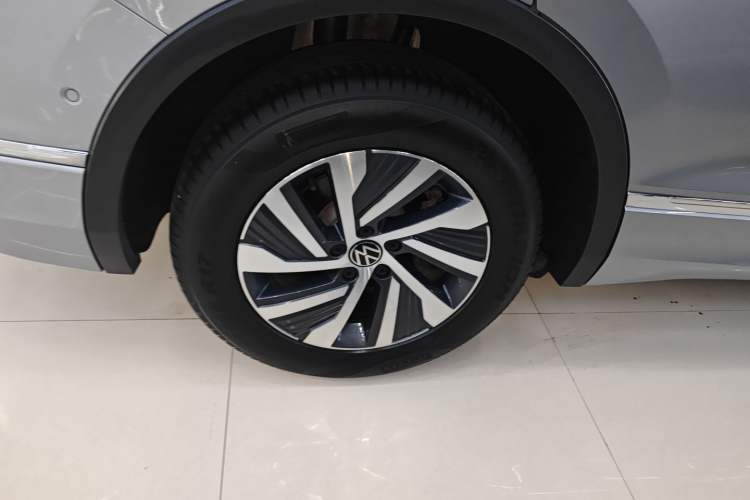 Used Volkswagen Tiguan L New Energy 2023 430 PHEV Plug-in Hybrid Flagship Edition Exterior 5