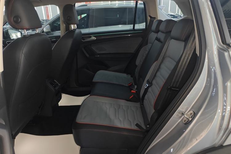 Used Volkswagen Tiguan L New Energy 2023 430 PHEV Plug-in Hybrid Flagship Edition Left Rear Seat