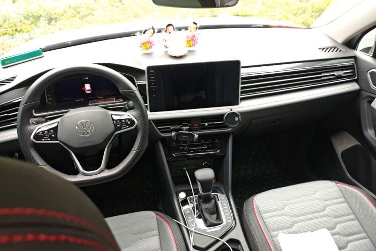 Used Volkswagen Tiguan L New Energy 2023 430 PHEV Plug-in Hybrid Flagship Edition Center Console