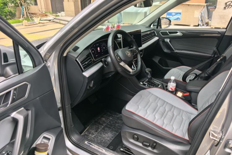 Used Volkswagen Tiguan L New Energy 2023 430 PHEV Plug-in Hybrid Flagship Edition Driver Seat