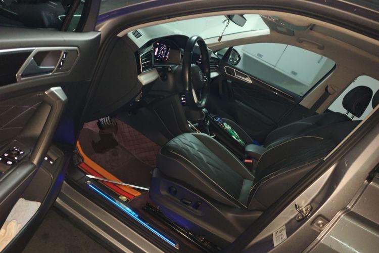 Used Volkswagen Tiguan L New Energy 2023 430 PHEV Plug-in Hybrid Prestige Edition Driver Seat