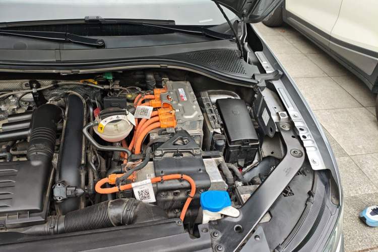 Used Volkswagen Tiguan L New Energy 2023 430 PHEV Plug-in Hybrid Flagship Edition Engine Bay Left