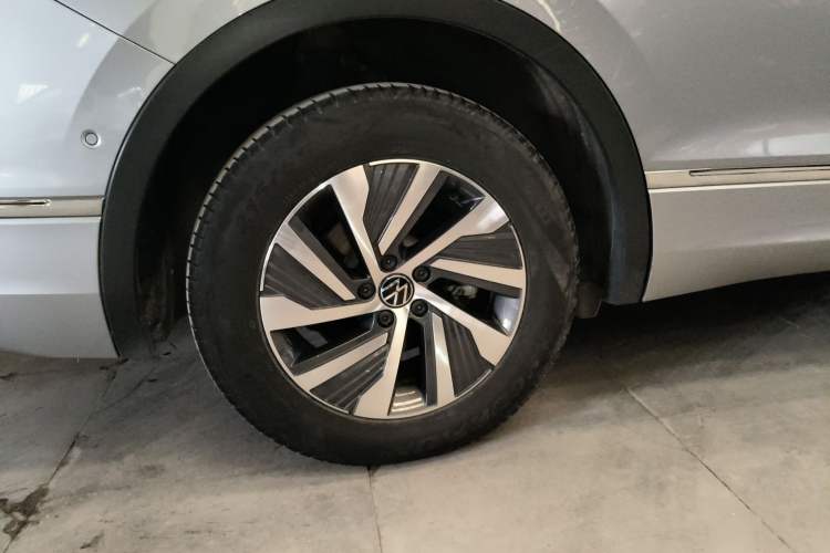Used Volkswagen Tiguan L New Energy 2023 430 PHEV Plug-in Hybrid Flagship Edition Exterior 5