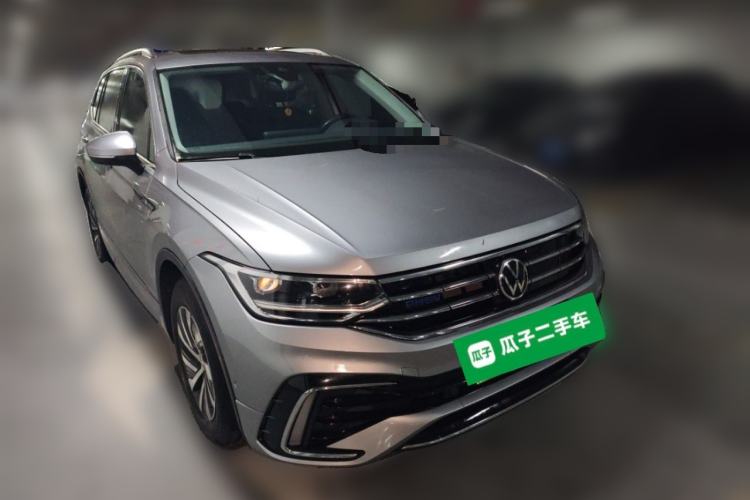 Used Volkswagen Tiguan L New Energy 2023 430 PHEV Plug-in Hybrid Prestige Edition Front Right 45 Deg