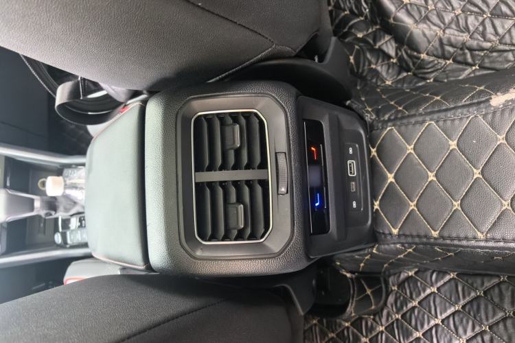Used Volkswagen Tiguan L New Energy 2023 430 PHEV Plug-in Hybrid Flagship Edition Interior 1