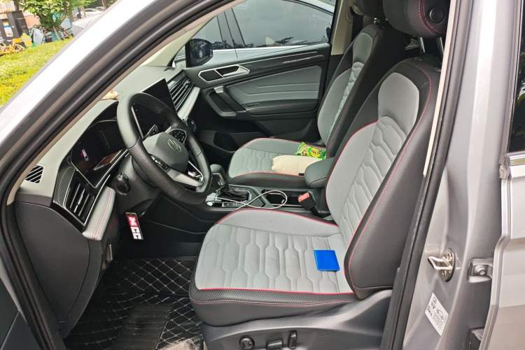 Used Volkswagen Tiguan L New Energy 2023 430 PHEV Plug-in Hybrid Flagship Edition Left Front Seat