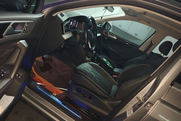 Used Volkswagen Tiguan L New Energy 2023 430 PHEV Plug-in Hybrid Prestige Edition Left Front Seat
