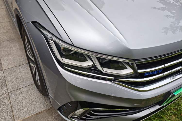 Used Volkswagen Tiguan L New Energy 2023 430 PHEV Plug-in Hybrid Flagship Edition Right Front Headlight