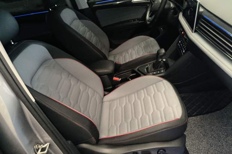 Used Volkswagen Tiguan L New Energy 2023 430 PHEV Plug-in Hybrid Flagship Edition Right Front Seat