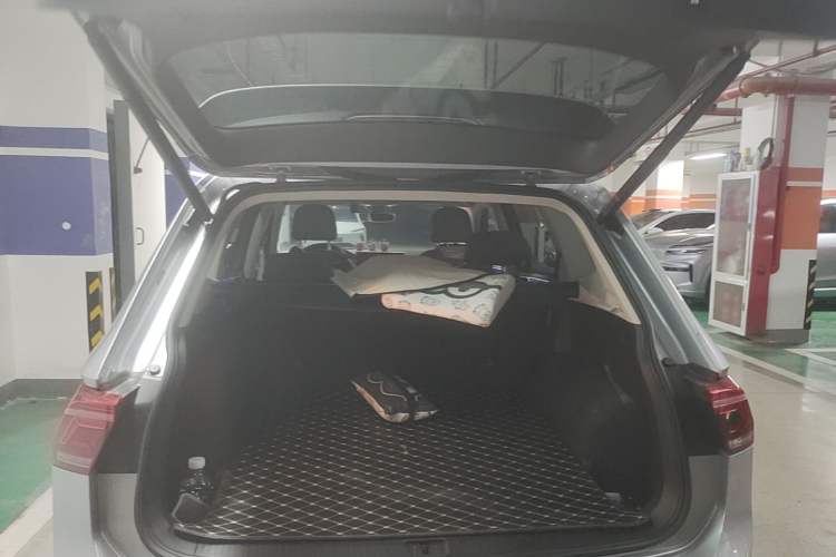 Used Volkswagen Tiguan L New Energy 2023 430 PHEV Plug-in Hybrid Flagship Edition Trunk