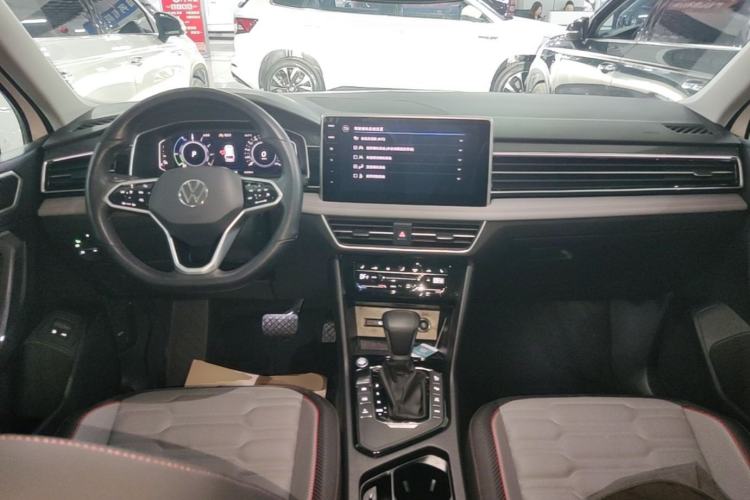 Used Volkswagen Tiguan L New Energy 2023 430 PHEV Plug-in Hybrid Flagship Edition Center Console