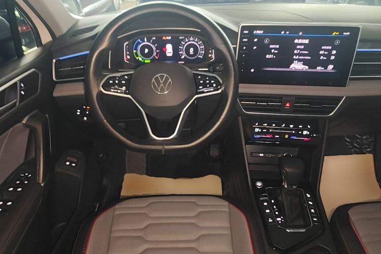 Used Volkswagen Tiguan L New Energy 2023 430 PHEV Plug-in Hybrid Flagship Edition Center Console