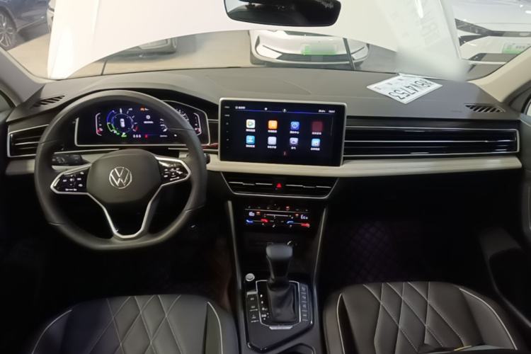 Used Volkswagen Tiguan L New Energy 2023 430 PHEV Plug-in Hybrid Prestige Edition Center Console