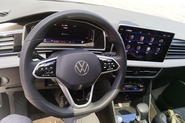 Used Volkswagen Tiguan L New Energy 2023 430 PHEV Plug-in Hybrid Prestige Edition Center Console