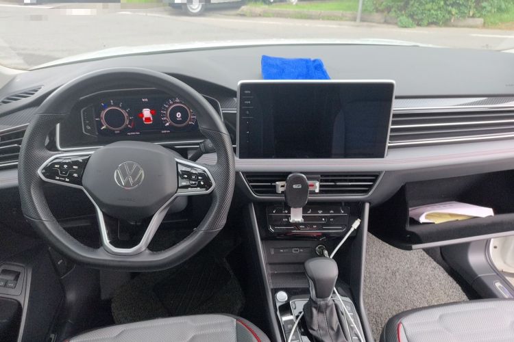 Used Volkswagen Tiguan L New Energy 2023 430 PHEV Plug-in Hybrid Flagship Edition Center Console
