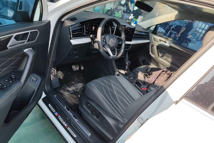 Used Volkswagen Tiguan L New Energy 2023 430 PHEV Plug-in Hybrid Prestige Edition Driver Seat