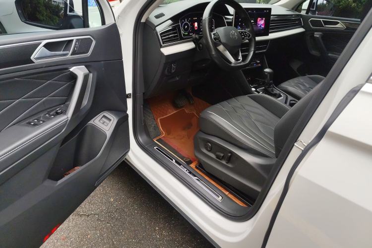 Used Volkswagen Tiguan L New Energy 2023 430 PHEV Plug-in Hybrid Prestige Edition Driver Seat
