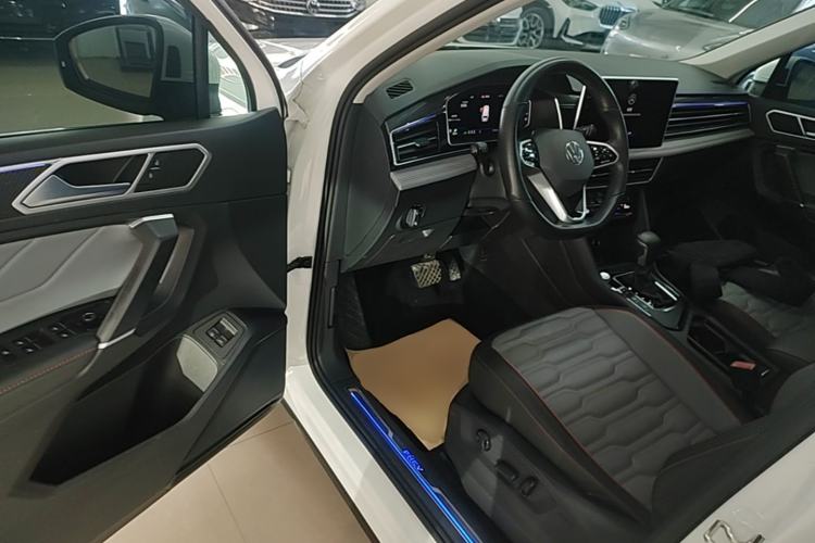 Used Volkswagen Tiguan L New Energy 2023 430 PHEV Plug-in Hybrid Flagship Edition Driver Seat