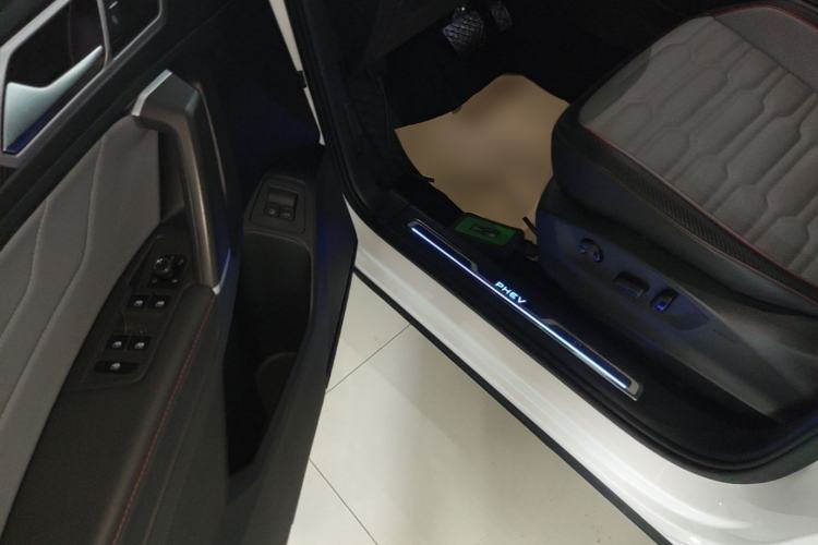 Used Volkswagen Tiguan L New Energy 2023 430 PHEV Plug-in Hybrid Flagship Edition Driver Seat