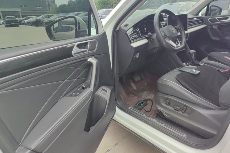 Used Volkswagen Tiguan L New Energy 2023 430 PHEV Plug-in Hybrid Prestige Edition Driver Seat