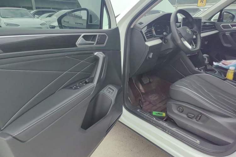 Used Volkswagen Tiguan L New Energy 2023 430 PHEV Plug-in Hybrid Prestige Edition Driver Seat