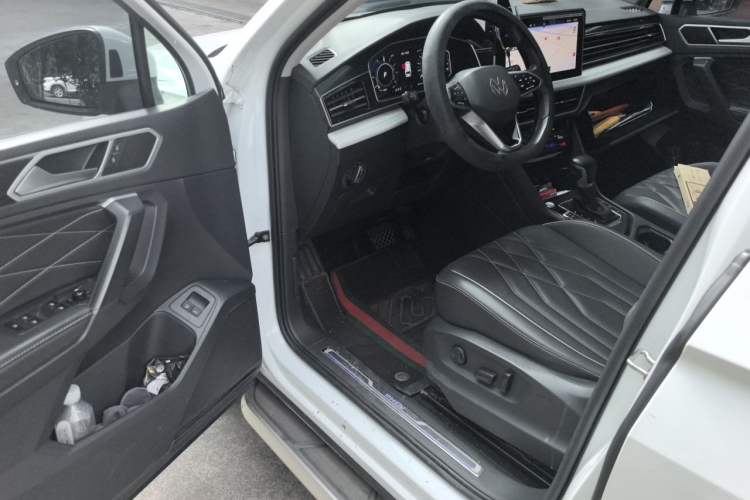 Used Volkswagen Tiguan L New Energy 2023 430 PHEV Plug-in Hybrid Prestige Edition Driver Seat