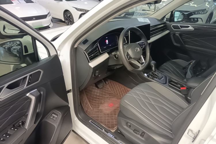 Used Volkswagen Tiguan L New Energy 2023 430 PHEV Plug-in Hybrid Prestige Edition Driver Seat