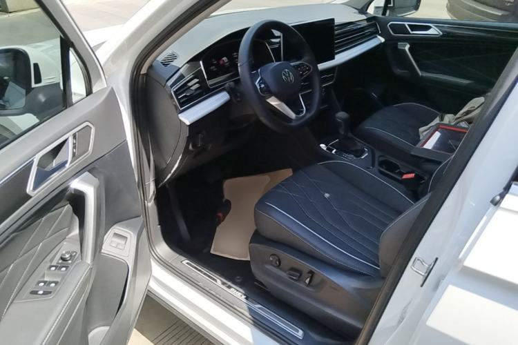 Used Volkswagen Tiguan L New Energy 2023 430 PHEV Plug-in Hybrid Prestige Edition Driver Seat