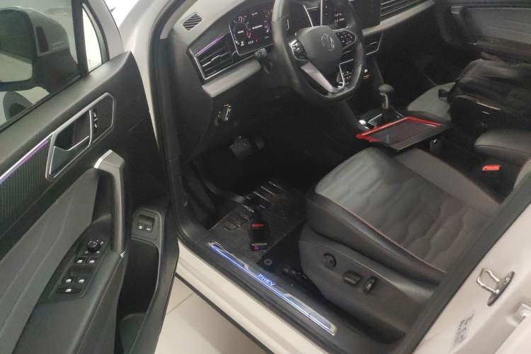 Used Volkswagen Tiguan L New Energy 2023 430 PHEV Plug-in Hybrid Flagship Edition Driver Seat